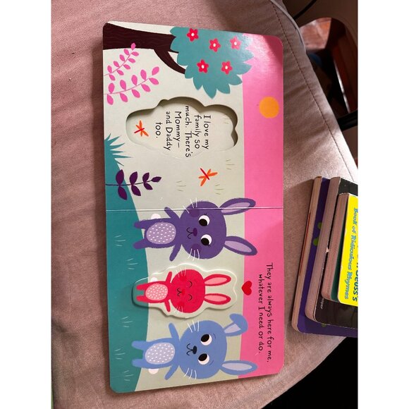 Peek Through Books I Love My Family Robyn Gale VERY RARE READ Board Book - Picture 7 of 11